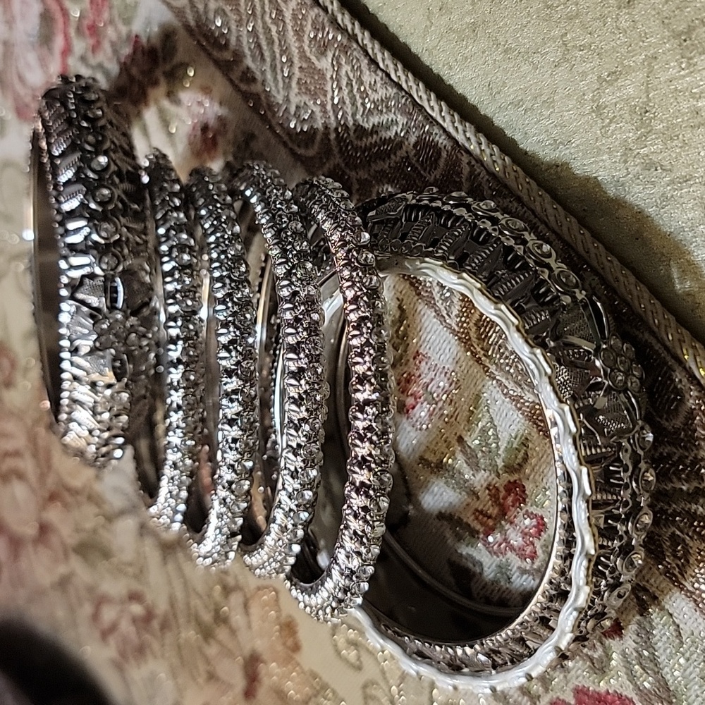 Bangles Silver Tone - image 2